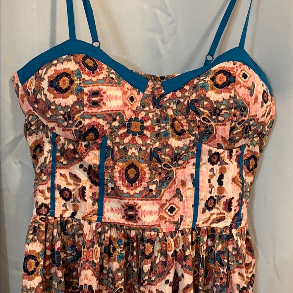 Pattern Dress - Picture 4 of 6